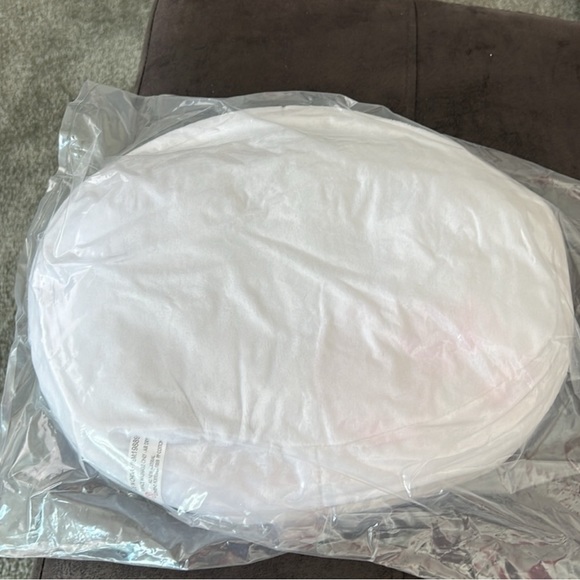 💕Hello Kitty Duffle Bag FREE pillow💕 - Picture 6 of 8